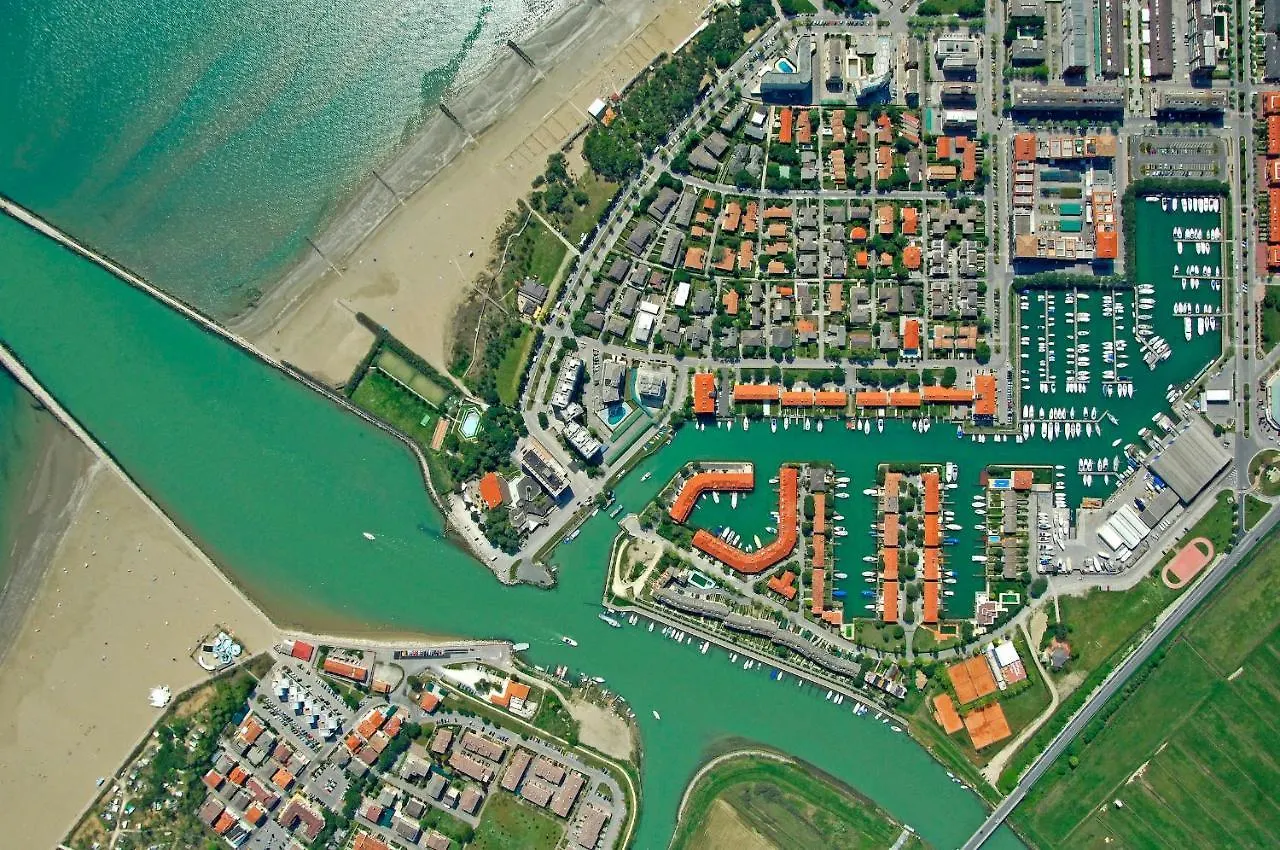 Gorgeous Studio With Shared Pool And Terrace Porto Santa Margherita di Caorle 0*,  Italy